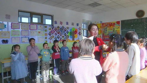 繪夢(mèng)冬日 縣小學(xué)2021年寒假哈薩克語(yǔ)與繪畫(huà)雙翼培訓(xùn)班暖心啟航