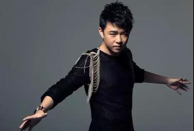 小豆音樂文化與金曲歌王劉嘉亮簽約，攜手共創(chuàng)文化藝術(shù)新篇章